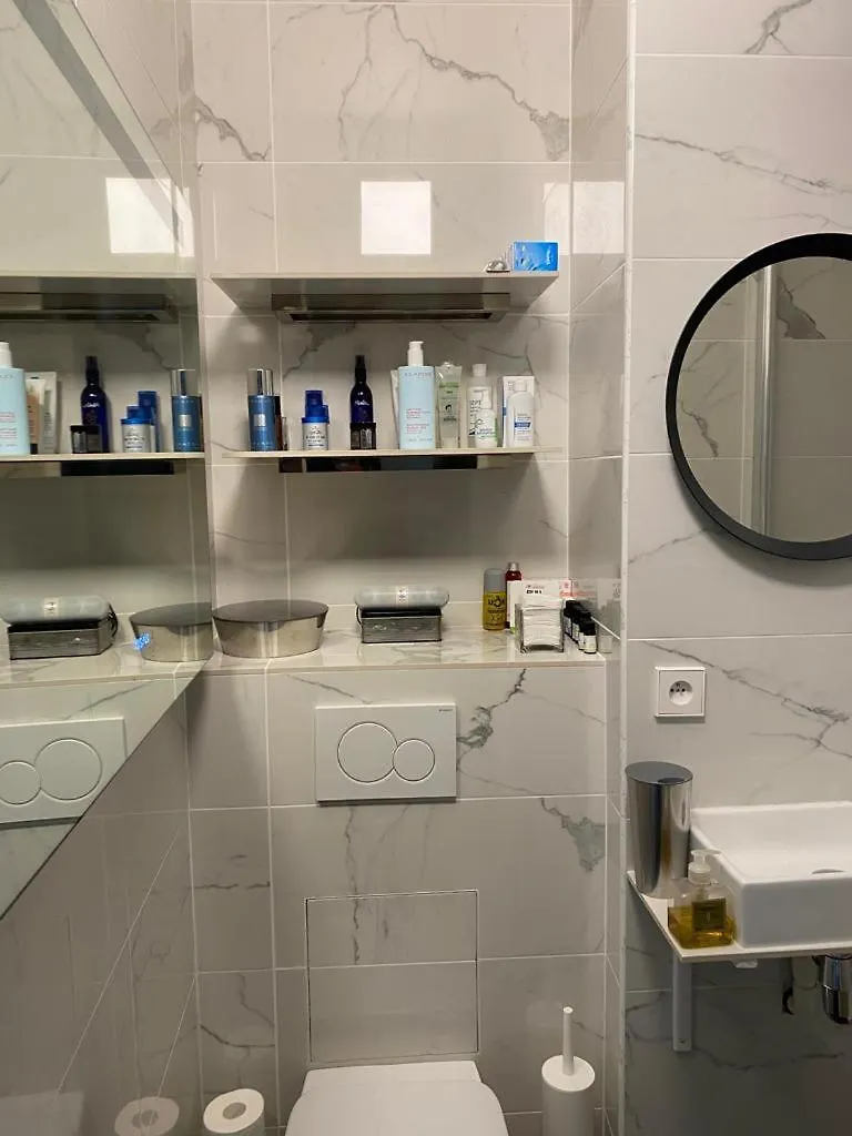 Appartement Spacieux Et Cosy Champs Elysees Arc De Triomphe Paris France