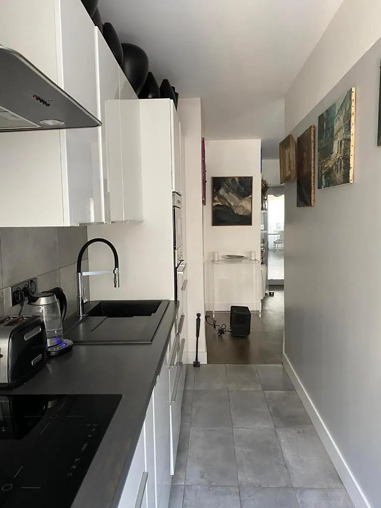 Apartment Appartement Spacieux Et Cosy Champs Elysees Arc De Triomphe Paris France